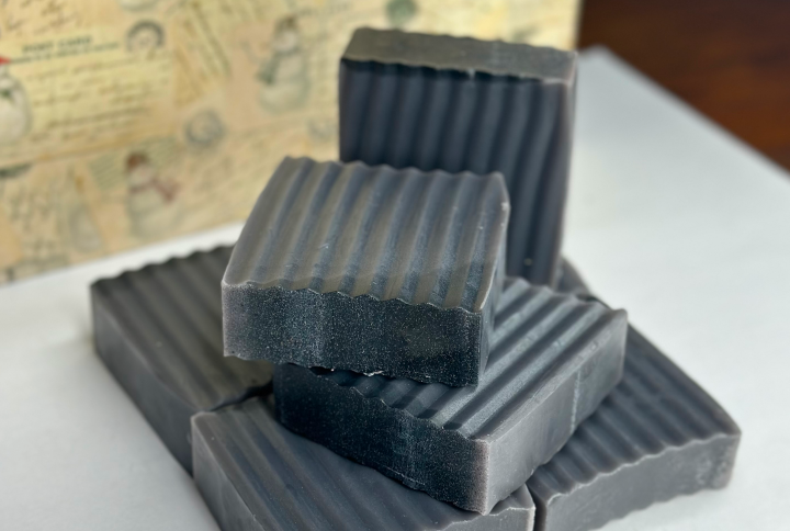 Charcoal Mint